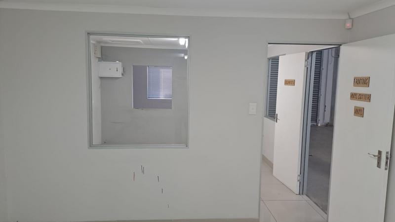To Let commercial Property for Rent in Newton Park Eastern Cape